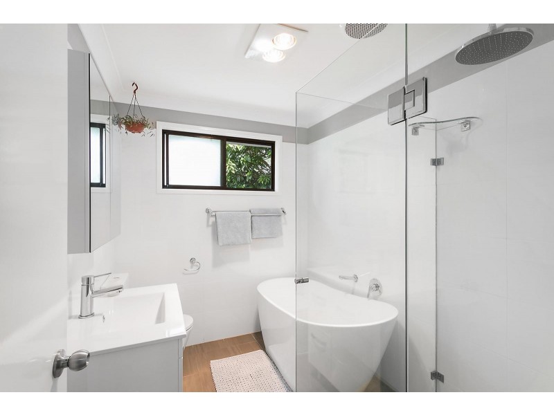 80 Teragalin Drive, Chain Valley Bay NSW 2259