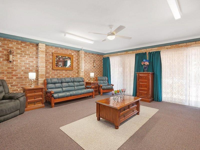 11 Newton Place, Blue Haven NSW 2262