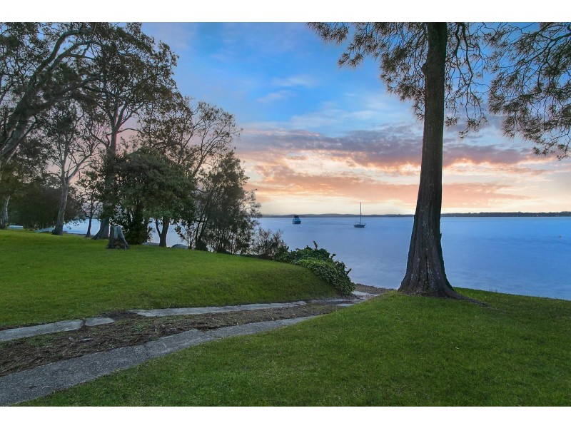 8 Yoorala Road, Yarrawonga Park NSW 2264