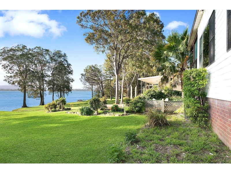 8 Yoorala Road, Yarrawonga Park NSW 2264