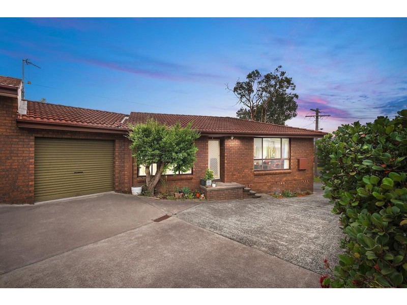 1/7 Anembo Avenue, Summerland Point NSW 2259