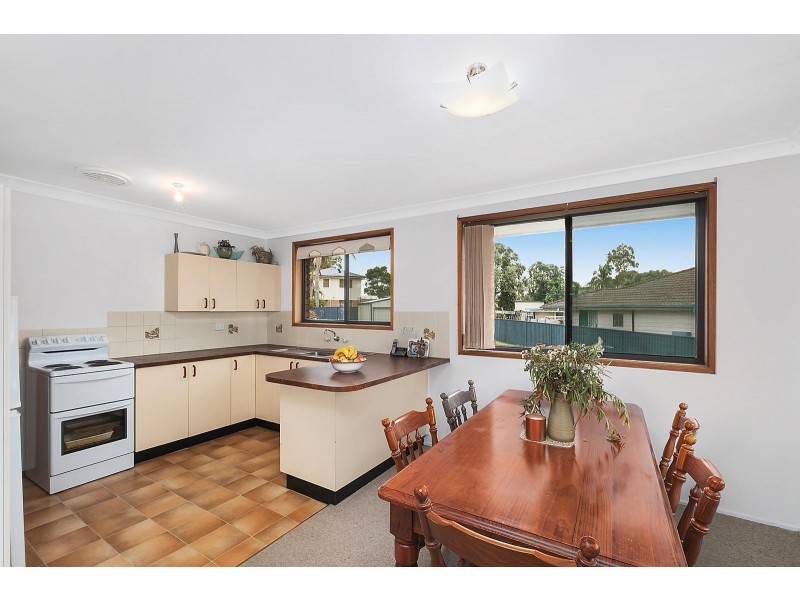 1/7 Anembo Avenue, Summerland Point NSW 2259
