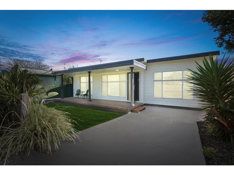 4 Barnard Crescent, Toukley NSW 2263