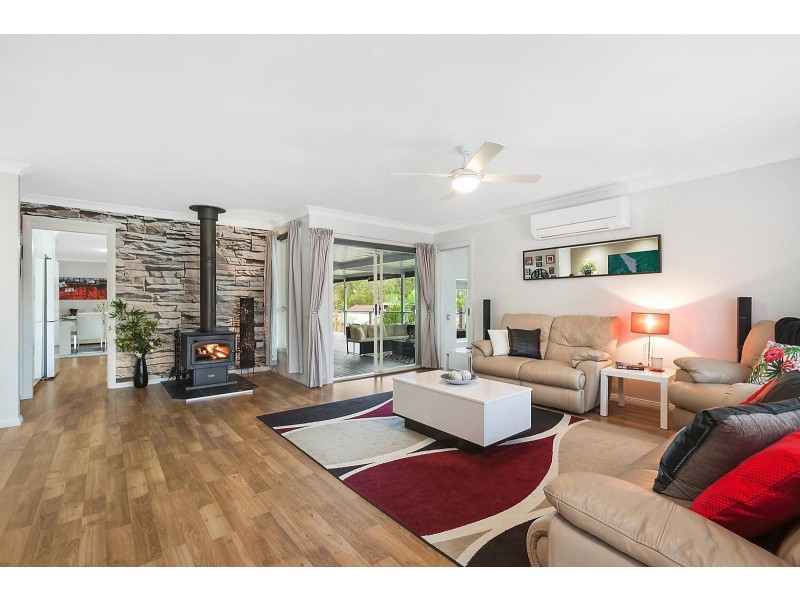 7 Eliot Street, Mannering Park NSW 2259