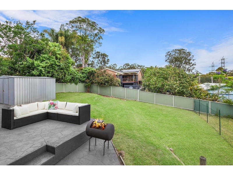 7 Eliot Street, Mannering Park NSW 2259