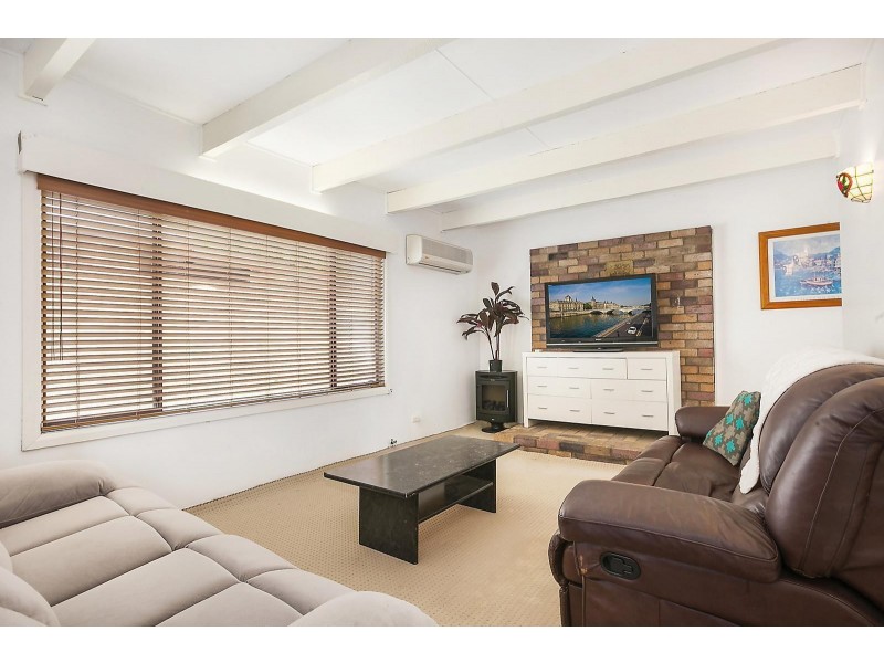 18 Ulooloo Road, Gwandalan NSW 2259