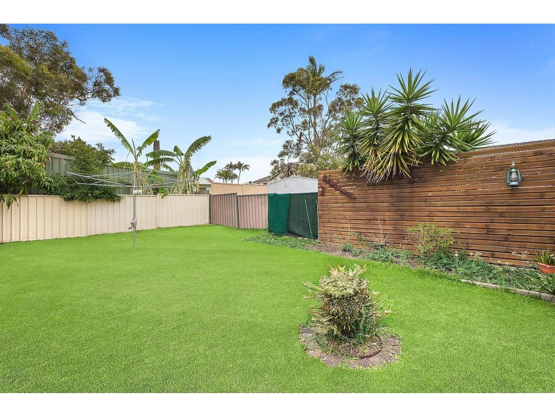 18 Ulooloo Road, Gwandalan NSW 2259