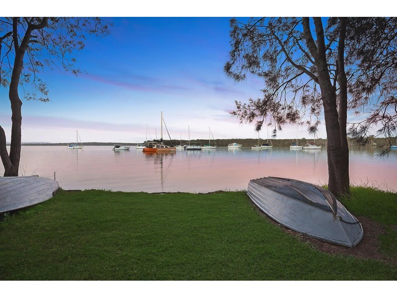 28 Lloyd Avenue, Chain Valley Bay NSW 2259