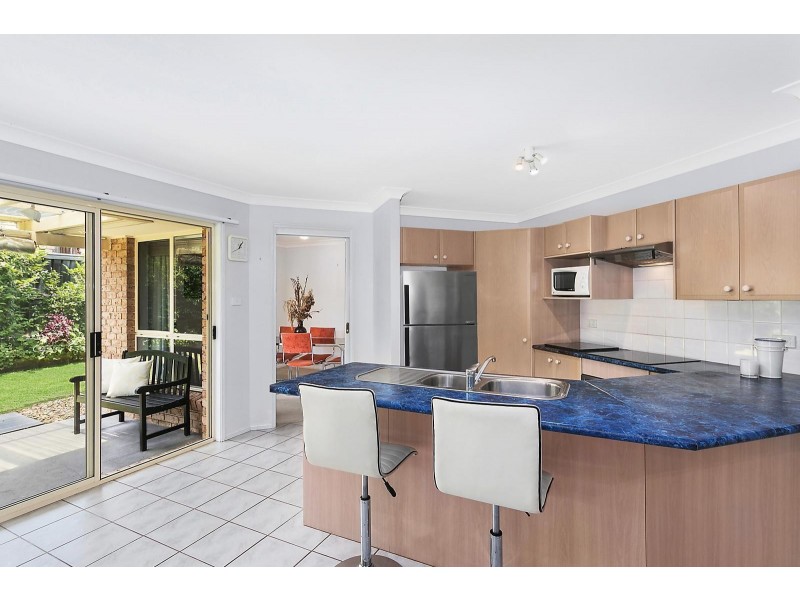 2 Aroona Close, Gwandalan NSW 2259