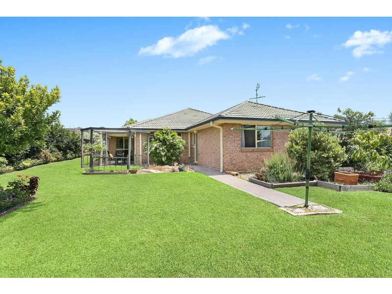 2 Aroona Close, Gwandalan NSW 2259