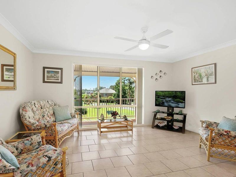 1 Camellia Place, Woongarrah NSW 2259