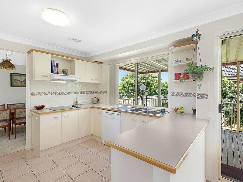 1 Camellia Place, Woongarrah NSW 2259