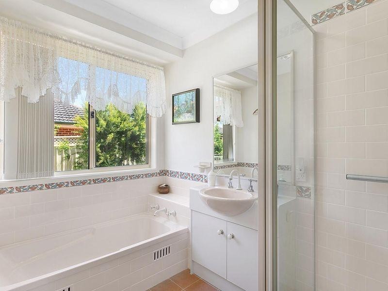 1 Camellia Place, Woongarrah NSW 2259