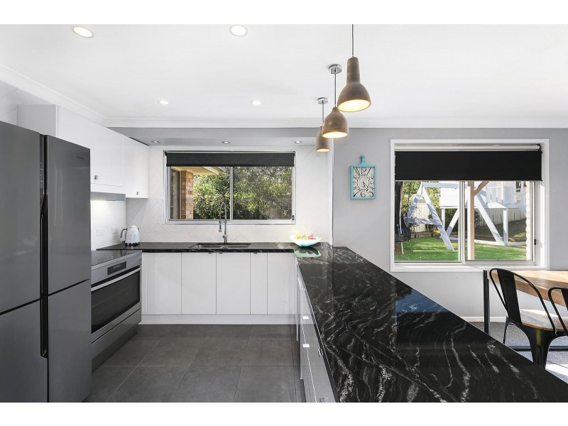 9 Blue Box Close, Hamlyn Terrace NSW 2259