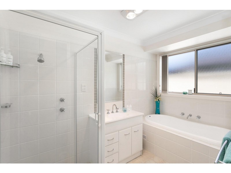 50 Barrington Drive, Woongarrah NSW 2259