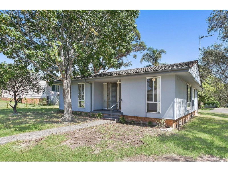 5 Nathan Place, Lake Haven NSW 2263