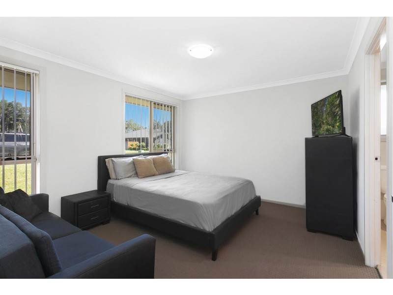 36 Voyager Street, Wadalba NSW 2259