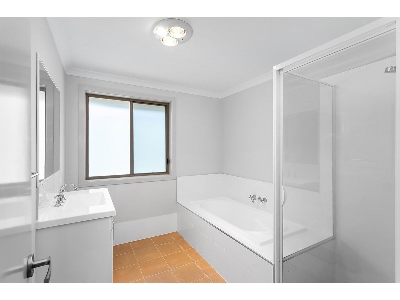 36 Voyager Street, Wadalba NSW 2259