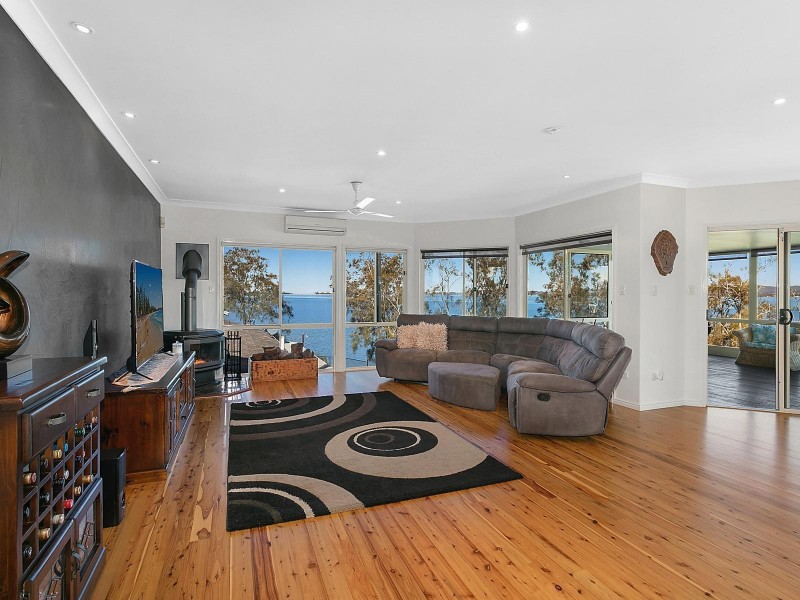 6 Marine Parade, Rocky Point NSW 2259