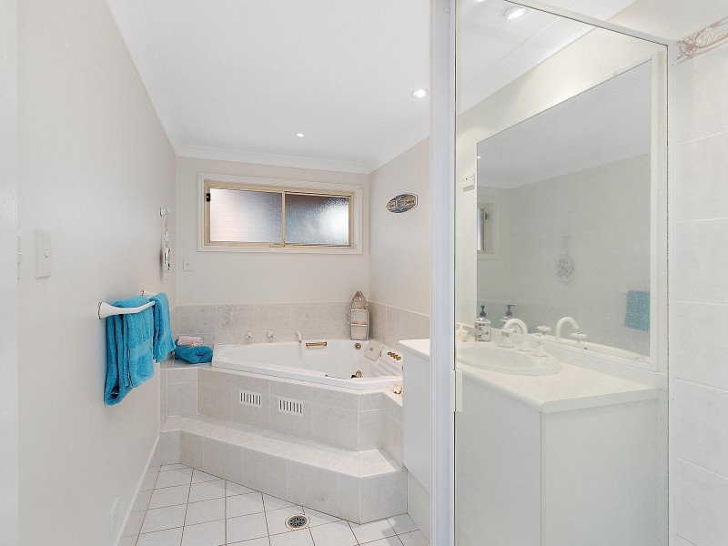 6 Marine Parade, Rocky Point NSW 2259