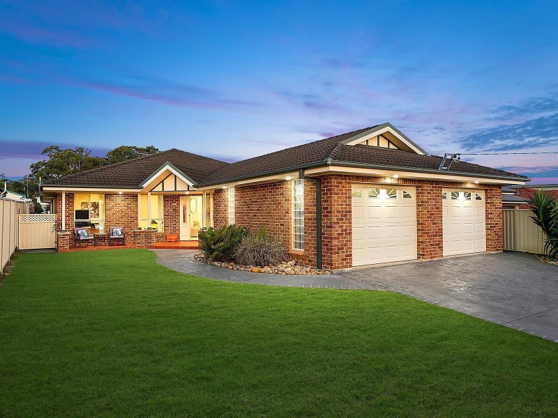 31 Teragalin Drive, Chain Valley Bay NSW 2259