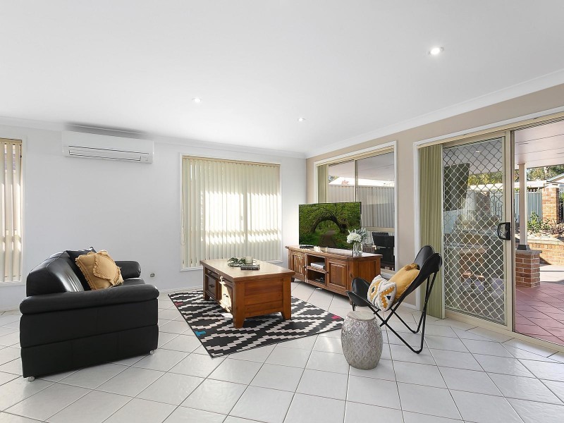 31 Teragalin Drive, Chain Valley Bay NSW 2259