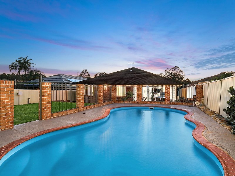 31 Teragalin Drive, Chain Valley Bay NSW 2259