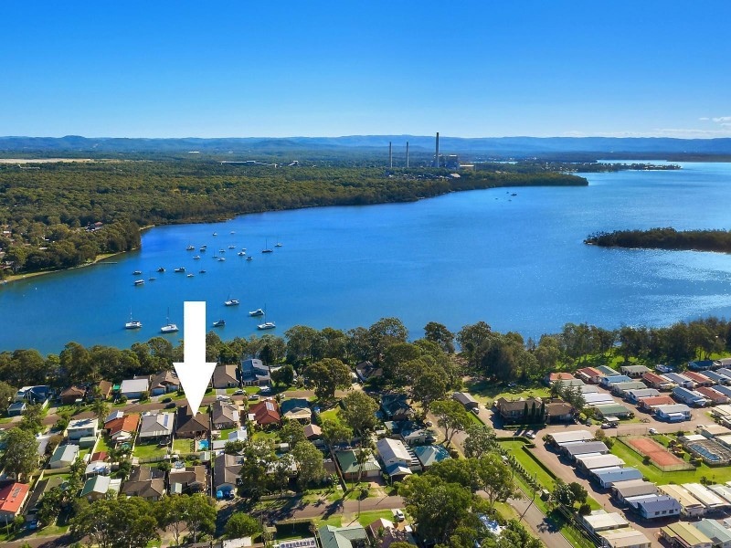 31 Teragalin Drive, Chain Valley Bay NSW 2259