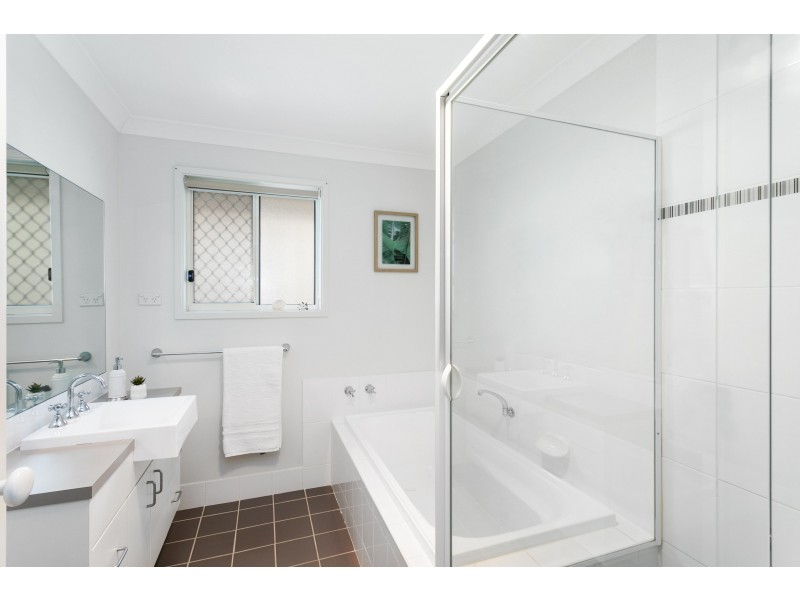 73 Clydesdale Street, Wadalba NSW 2259