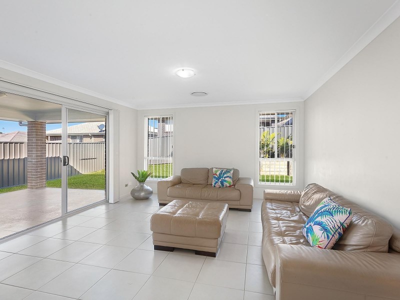 226 Johns Road, Wadalba NSW 2259