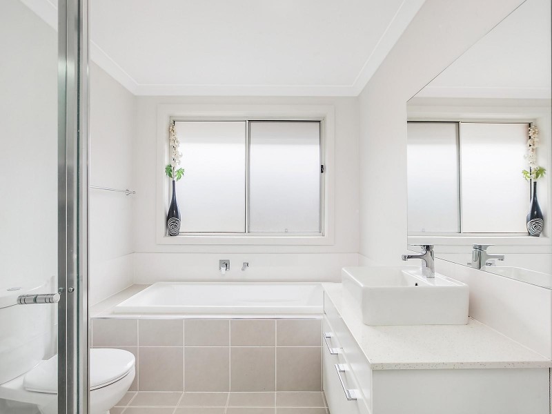 226 Johns Road, Wadalba NSW 2259