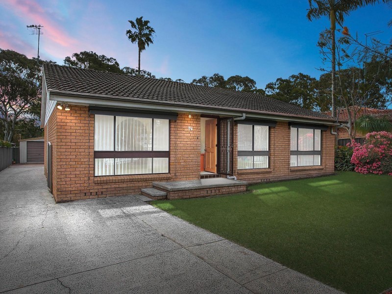54 Cadonia Road, Tuggerawong NSW 2259