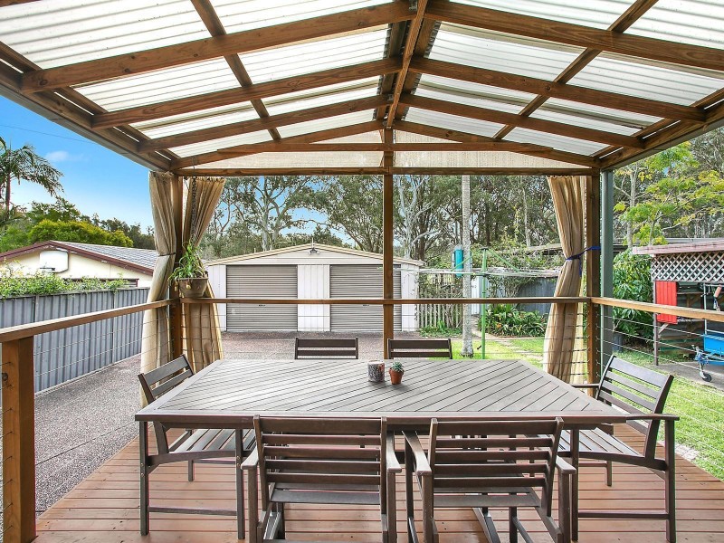 54 Cadonia Road, Tuggerawong NSW 2259