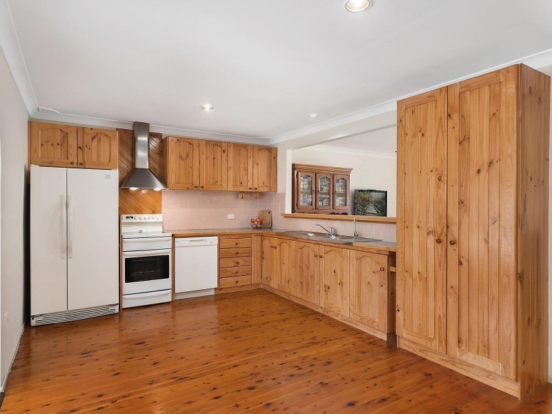 54 Cadonia Road, Tuggerawong NSW 2259