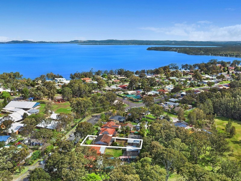 54 Cadonia Road, Tuggerawong NSW 2259