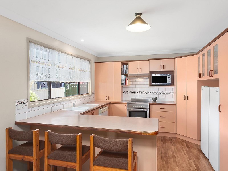 12 Westbrook Parade, Gorokan NSW 2263