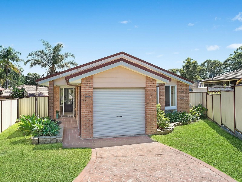 9 Pine Court, Blue Haven NSW 2262