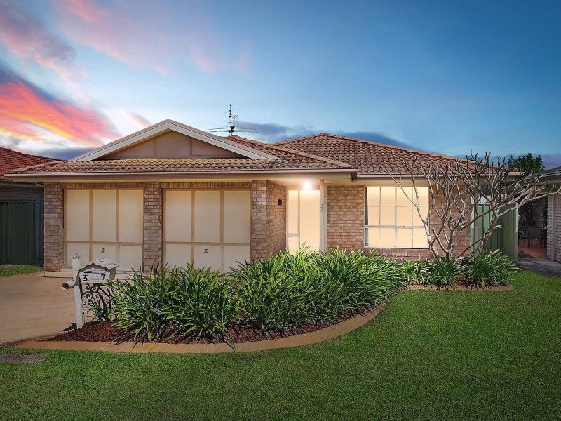 37 Lady Laurel Drive, Blue Haven NSW 2262