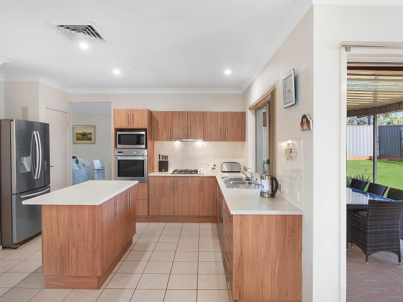7 Mebbin Circuit, Woongarrah NSW 2259