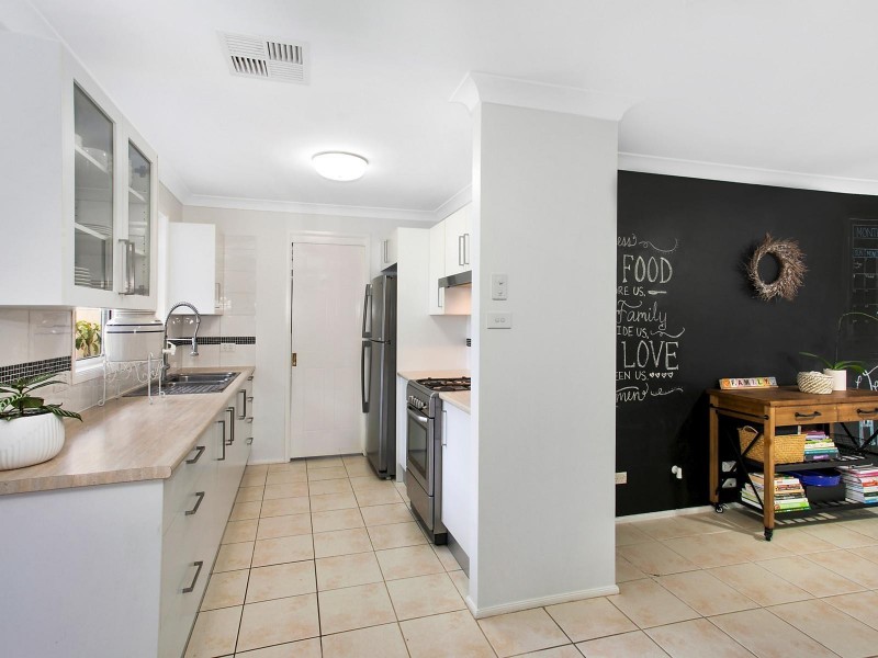 11 Myall Close, Blue Haven NSW 2262