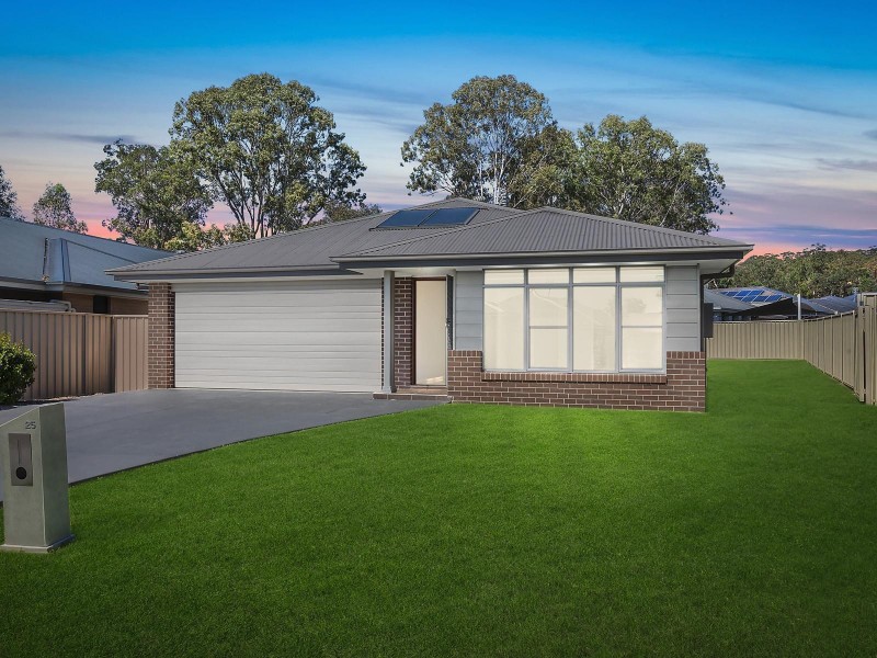 25 Cedar Cutters Crescent, Cooranbong NSW 2265