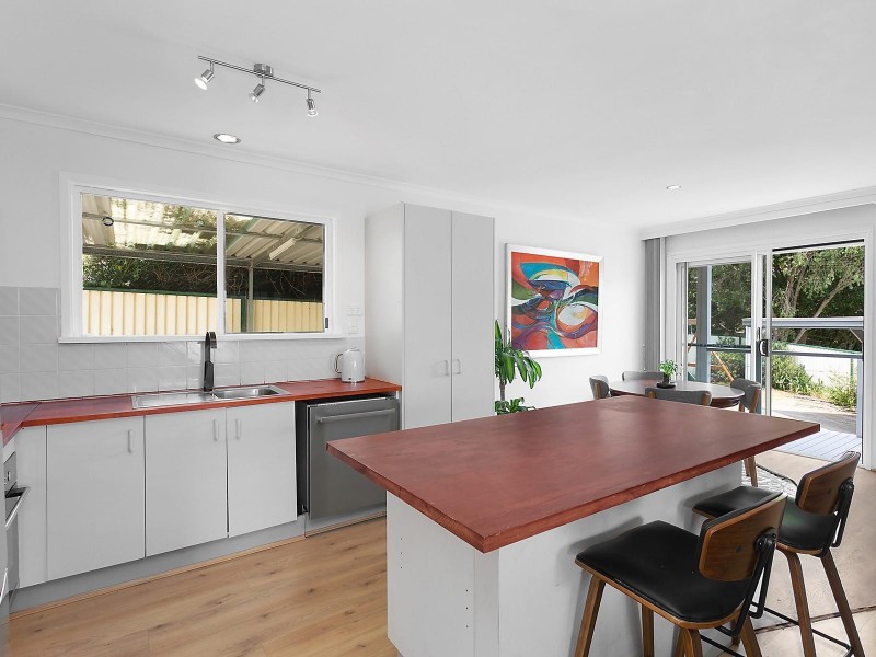 4 Azalea Close, Lake Munmorah NSW 2259