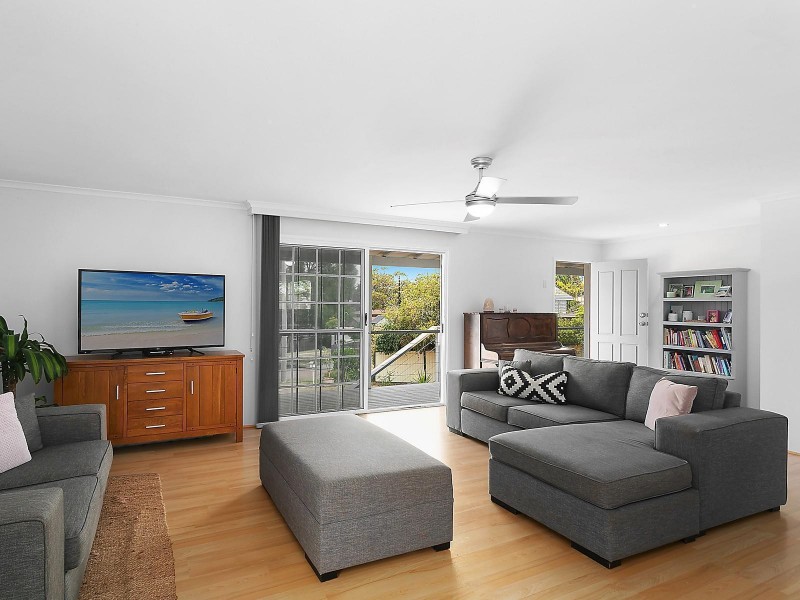 4 Azalea Close, Lake Munmorah NSW 2259