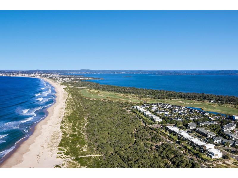 1002/3 Birkdale Place, Magenta NSW 2261