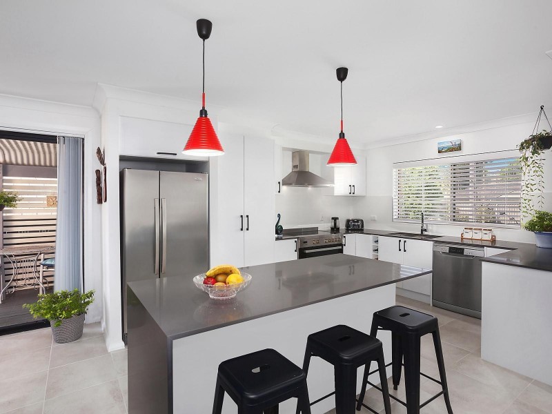 8 Glenice Close, Gorokan NSW 2263