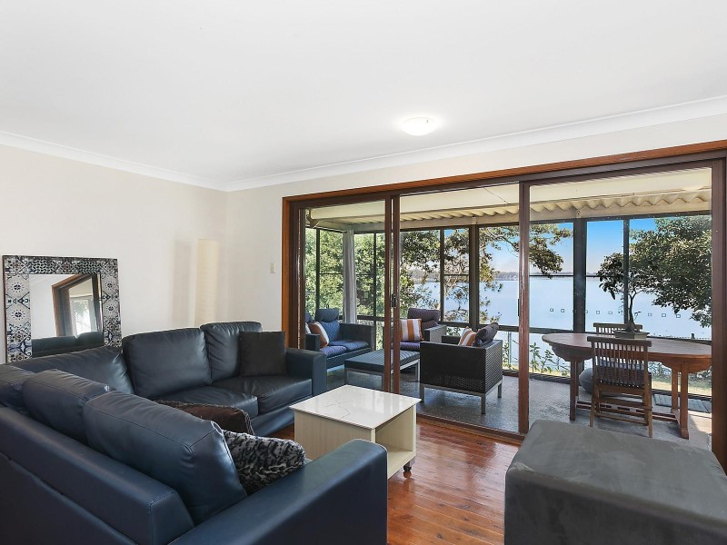 12 Main Road, Toukley NSW 2263