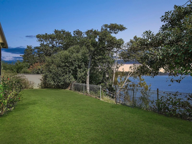 12 Main Road, Toukley NSW 2263