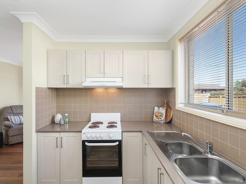 4/2 Nichols Avenue, Gorokan NSW 2263