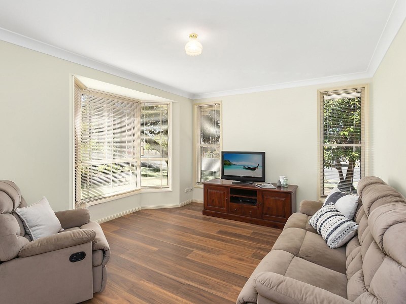 4/2 Nichols Avenue, Gorokan NSW 2263