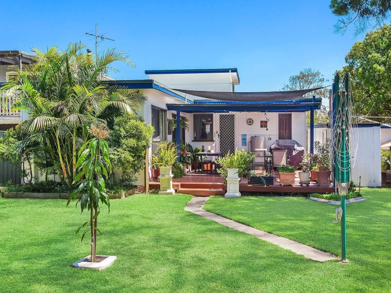 96 Kullaroo Road, Summerland Point NSW 2259